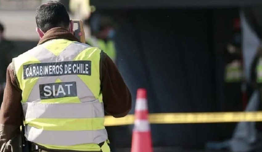  Joven de 17 años muere tras violenta colisión entre camión y taxi de turismo en María Elena