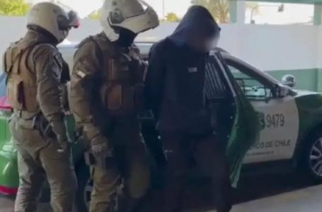 Carabineros incauta subfusil y detiene a tres extranjeros en la ribera del río Loa