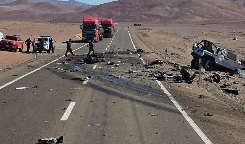  Cinco personas mueren tras violenta colisión frontal en la ruta B-710 camino a Taltal
