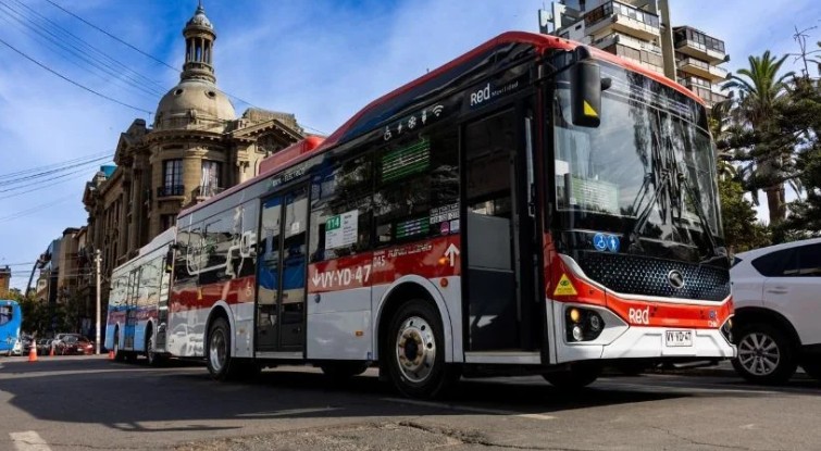  Antofagasta alcanza 28 buses eléctricos y prepara llegada de otras 27 unidades”