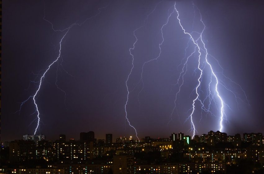  Siete regiones estarán bajo condiciones favorables para tormentas eléctricas, viento y granizo